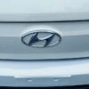 Logo Hyundai trước mặt ca-lăng