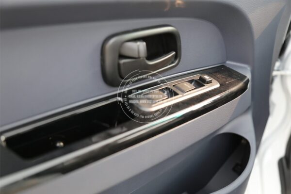 Kính cửa chỉnh điện